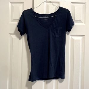 AE feather light Navy T shirt